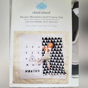 Cloud Island Muslin Baby blanket and monthly birthday counting frame